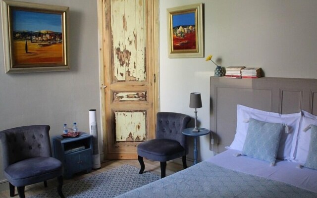 Une Chambre en Ville