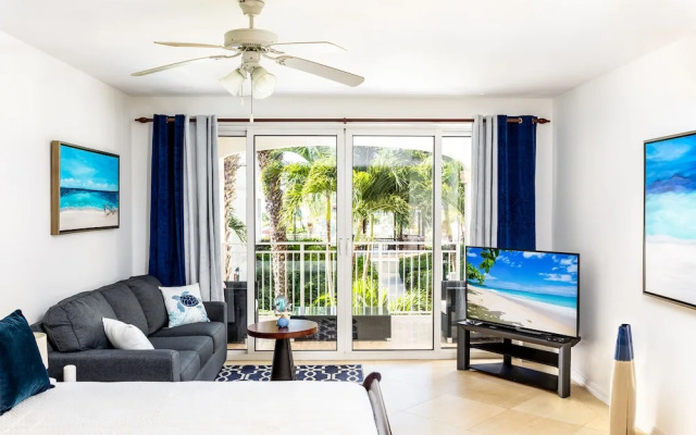 La Vista Azul Modern Condo Ocean Views