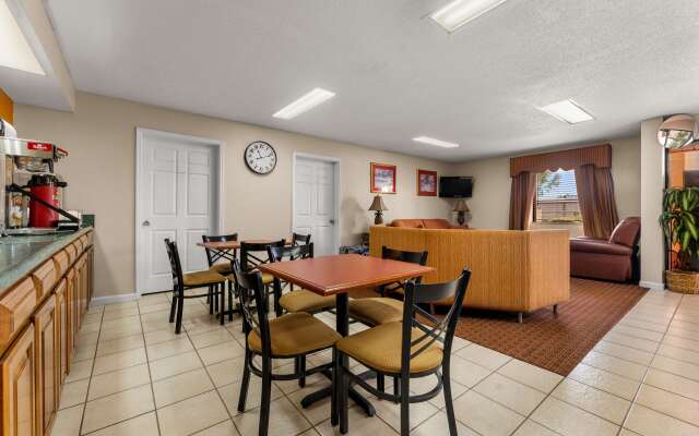 Americas Best Value Inn Montezuma
