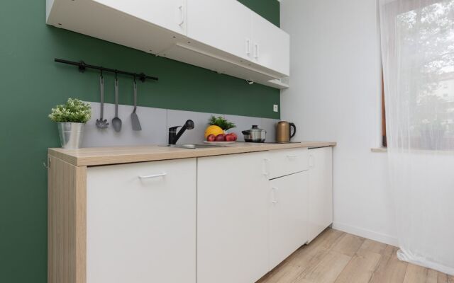 Warsaw Studio Woronicza by Renters