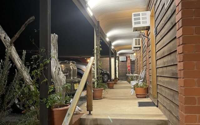 Country Roads Motor Inn Narrandera