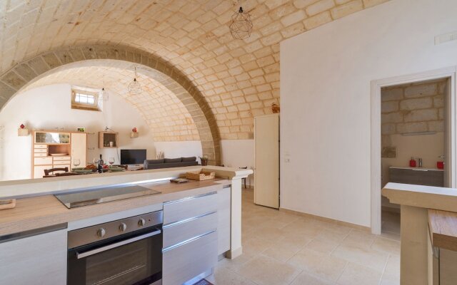 2873 Villa Pussacra by Barbarhouse