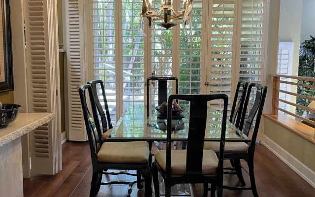Huaka Mahina 4 Bedroom Home by RedAwning