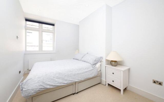 Modern House In Whitechapel