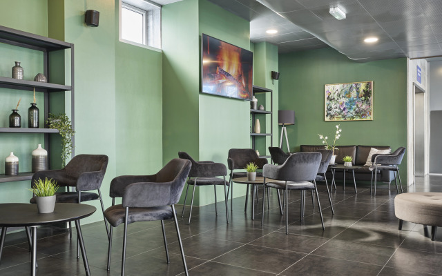 CABINN Metro Hotel