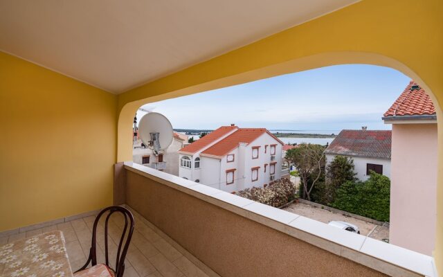 Nice Apartment Silvia 4 for 3 Persons