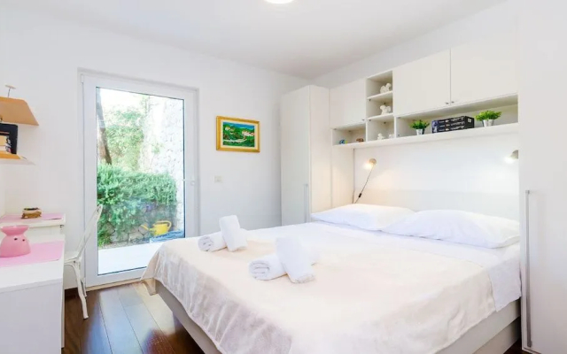 Blue Lagoon Apartment