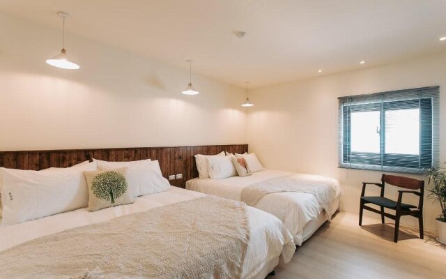Chuanfanrock Haku Beach Days Inn