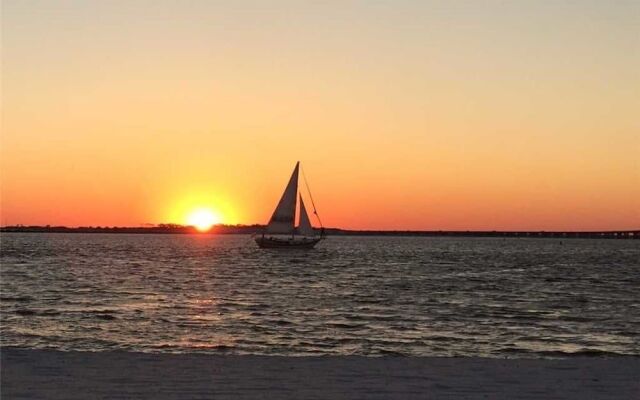 Nautilus 3605 Waverly by RedAwning