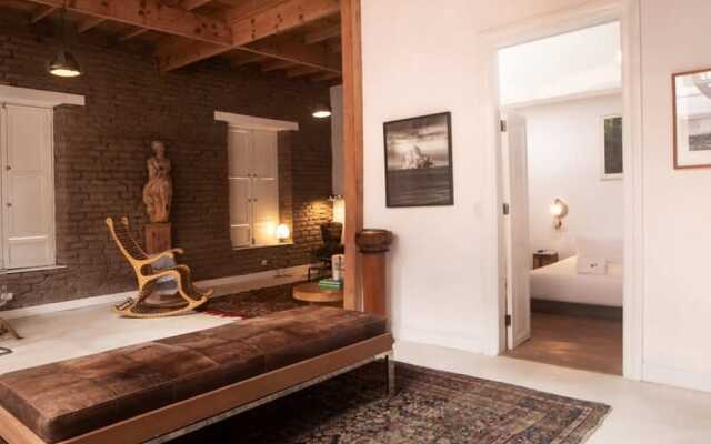 w Villa With Rooftop Terrace in Barranco
