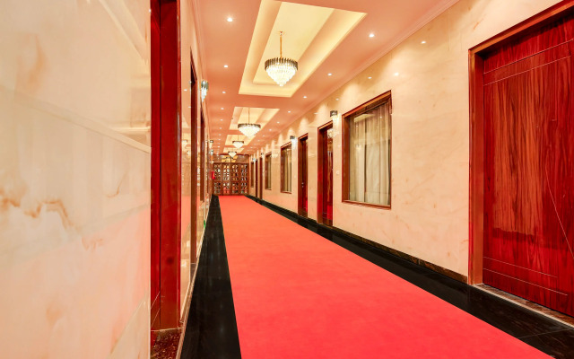 Super Townhouse Naya Gaon Formerly Hotel Paradise