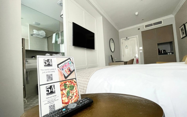 54 Queens Gate Hotel
