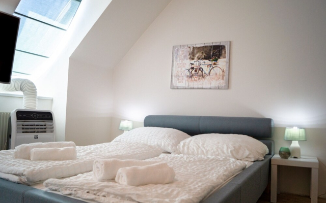 Modern Apartment in The Heart of Vienna 9