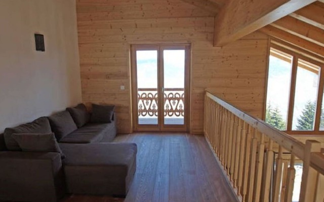 Modern Chalet with Hot Tub in Les Collons