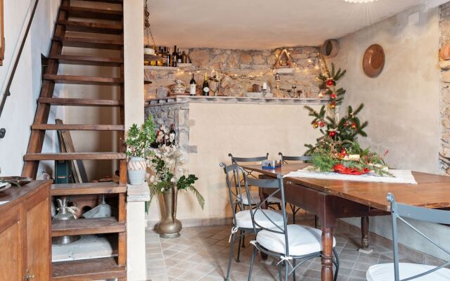 Hill-view Holiday Home in Camaiore With Private Garden