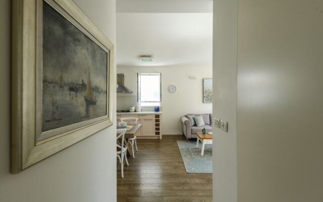 Stunning 2BR Apartment in Beeri