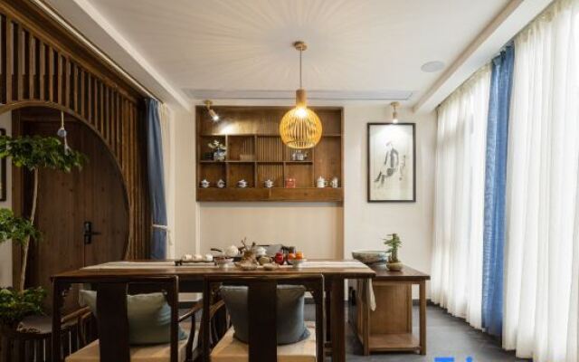 Wuyuan Mishu·Shiguang Homestay (County Center Xiangao Ancient City)