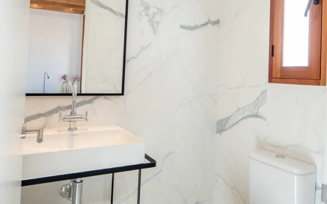 Es Palauet 2 Suites Apartment