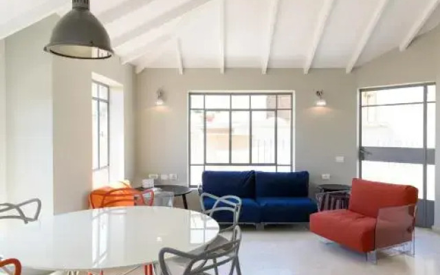 Charming 4BR TownHouse in Neve Tsedek by HolyGuest
