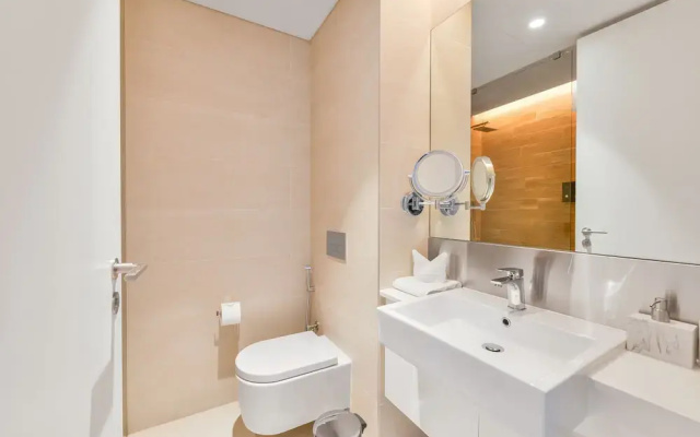 Elegant 2BR with maids room and Ain View