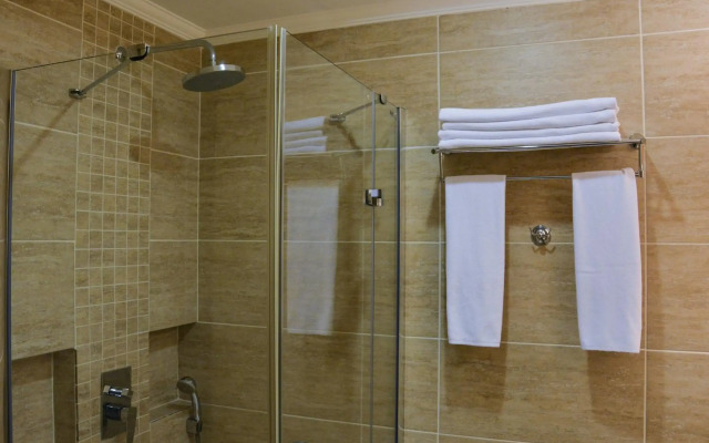 Azka Hotel