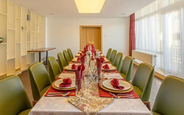 Khan Khujirt Med Wellness Resort