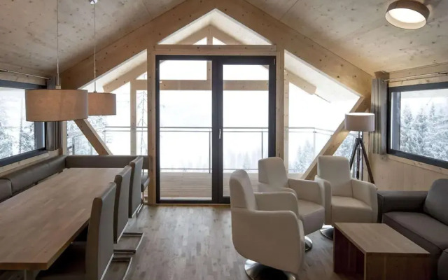 Nice Chalet With Balconies