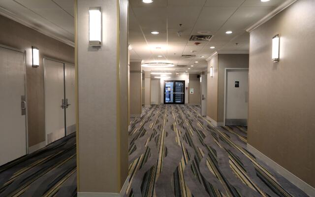 Holiday Inn Chicago O'Hare Area by IHG