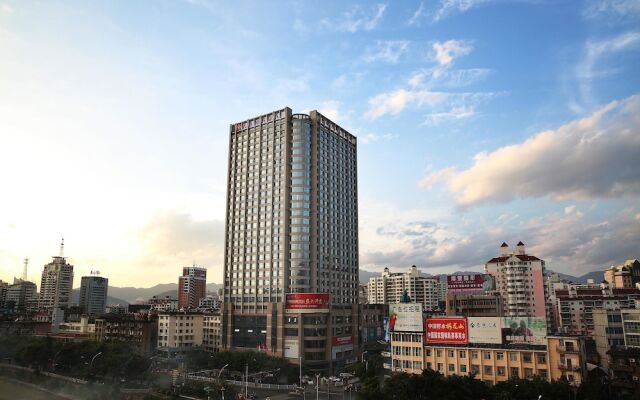 Ramada By Wyndham Longyan