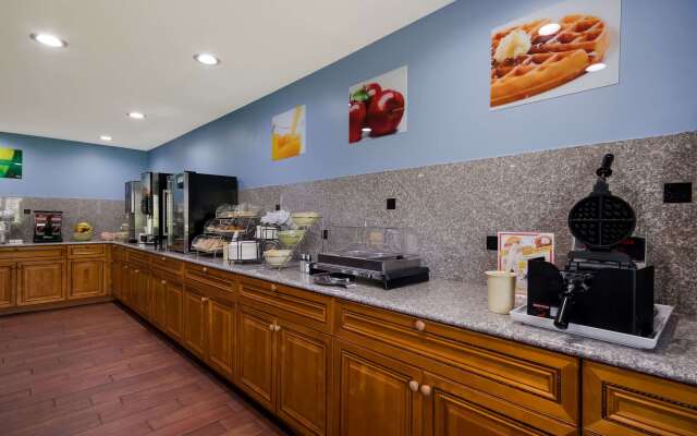 Quality Inn & Suites Oklahoma City North