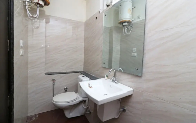Oyo 18753 Hotel Glance Inn