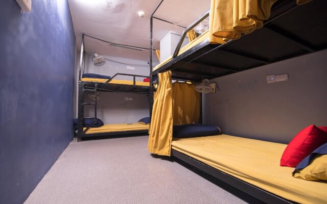 RedDoorz Hostel @ Signature Inn – Guest Rooms – Hanoi