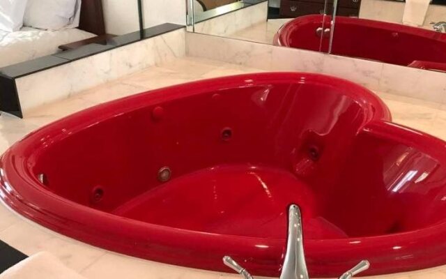 Budgetel Inn Suites Pine Mountain