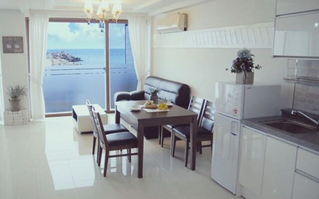 Uljin Sea and Momalet Pension