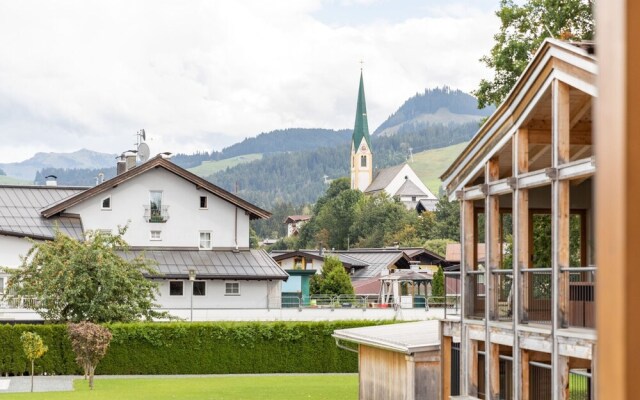 Quaint Apartment in Kirchberg with Balcony near Lake