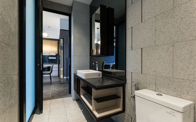 KLCC Modern Musical Sty 5Pax Scarletz Suite