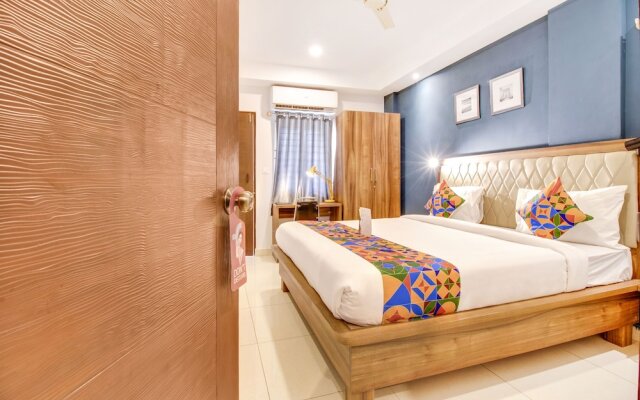 Fabhotel The Sun Suites