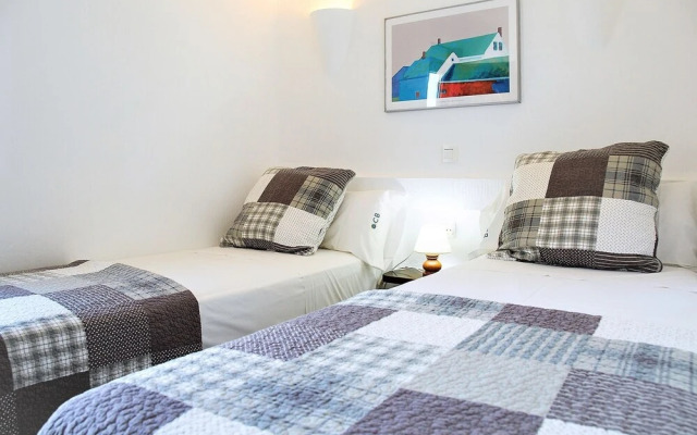 Dreamy Holiday Home in Pals With Swimming Pool