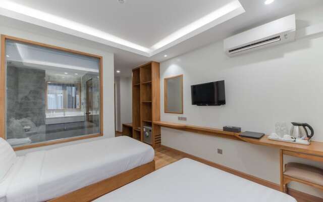 The Gandamar Hotel