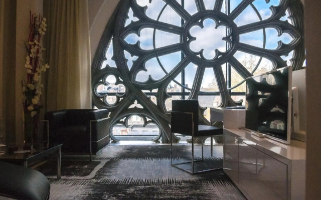 Martin’s Dream Hotel