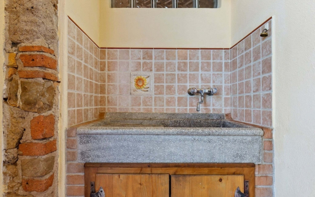 Cutesy Apartment in Boccheggiano With Swimming Pool