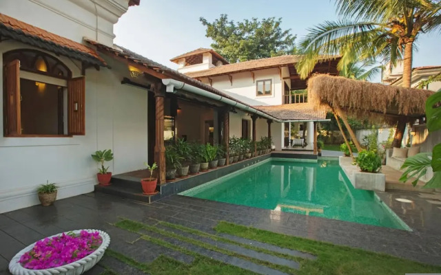 Salt by Hireavilla - 4BR w Heated Pool in Siolim