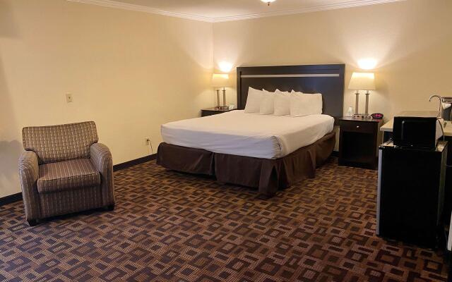 Best Western Plus Inn of Hayward