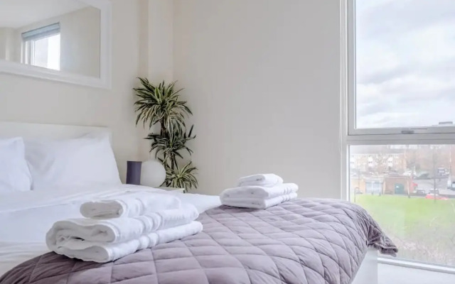 Modern 2 Bedroom Flat in Elephant and Castle