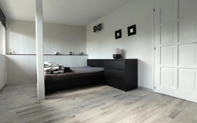 Flóra House 3 minutes from Lake Balaton