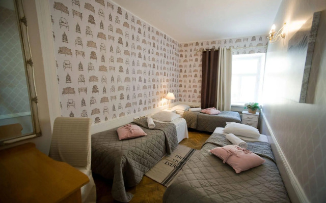 OldHouse Hostel