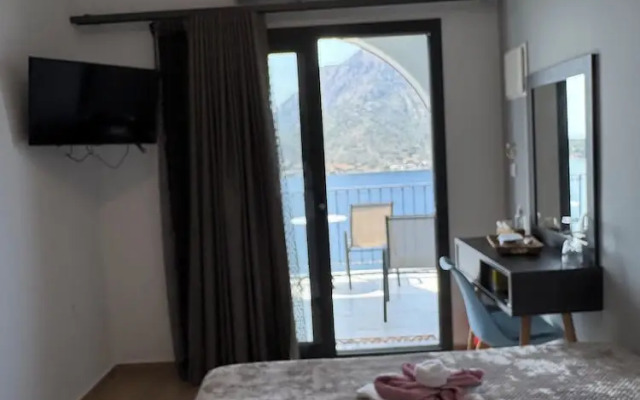 Kaloniki Rooms & Suites