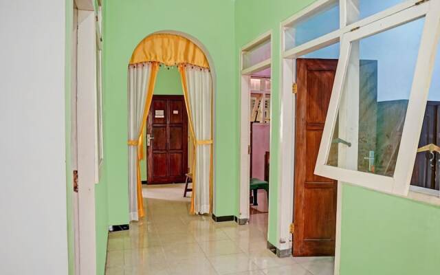 OYO 90729 Sekar Guest House Jember