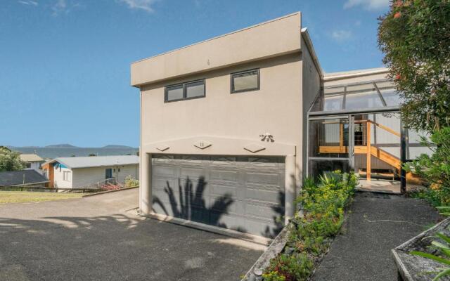 The Glass House - Kuaotunu Holiday Home