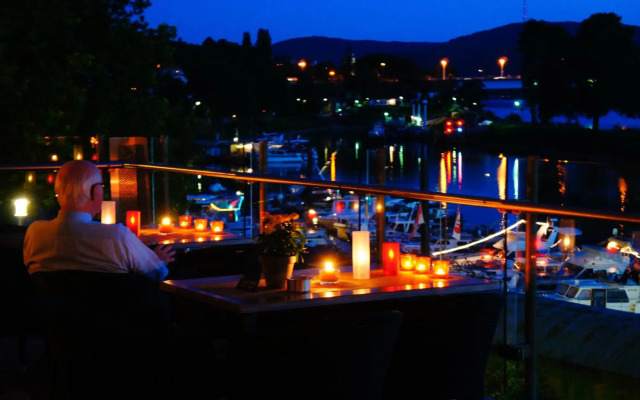 Diehls Hotel